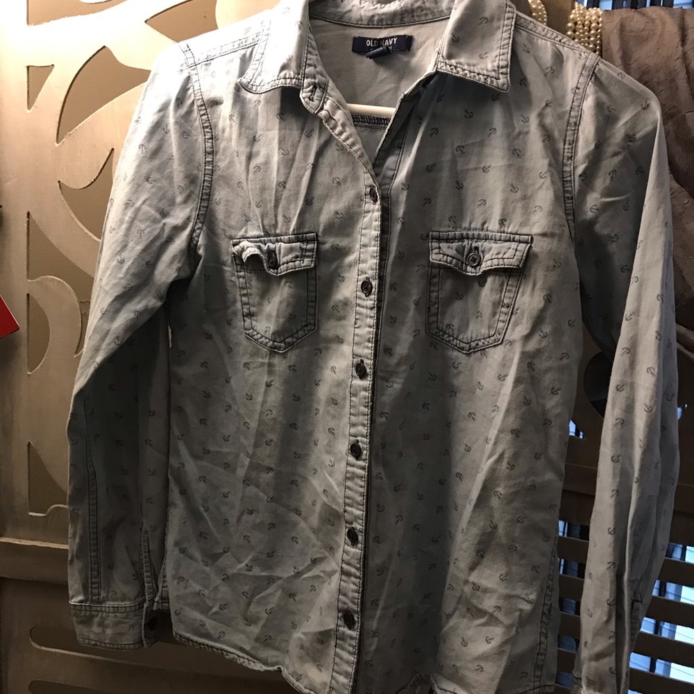 Old Navy Casual button down denim blouse